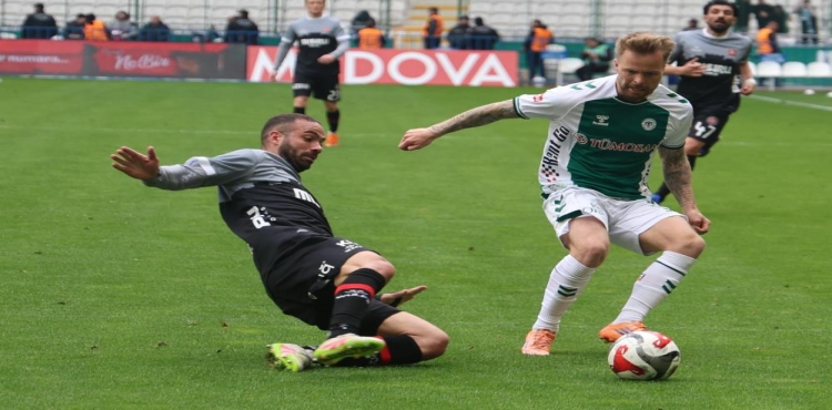 Konyaspor Üç Puanı Üç Golle Aldı 