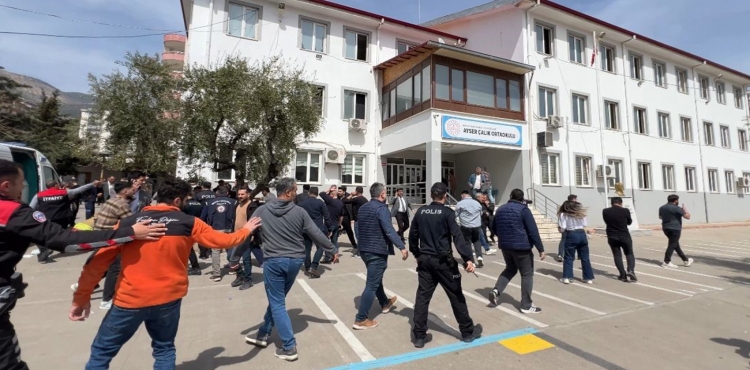 Kahramanmaraş’taki saldırı görüntülerini yayan 63 hesap hakkında soruşturma başlatıldı