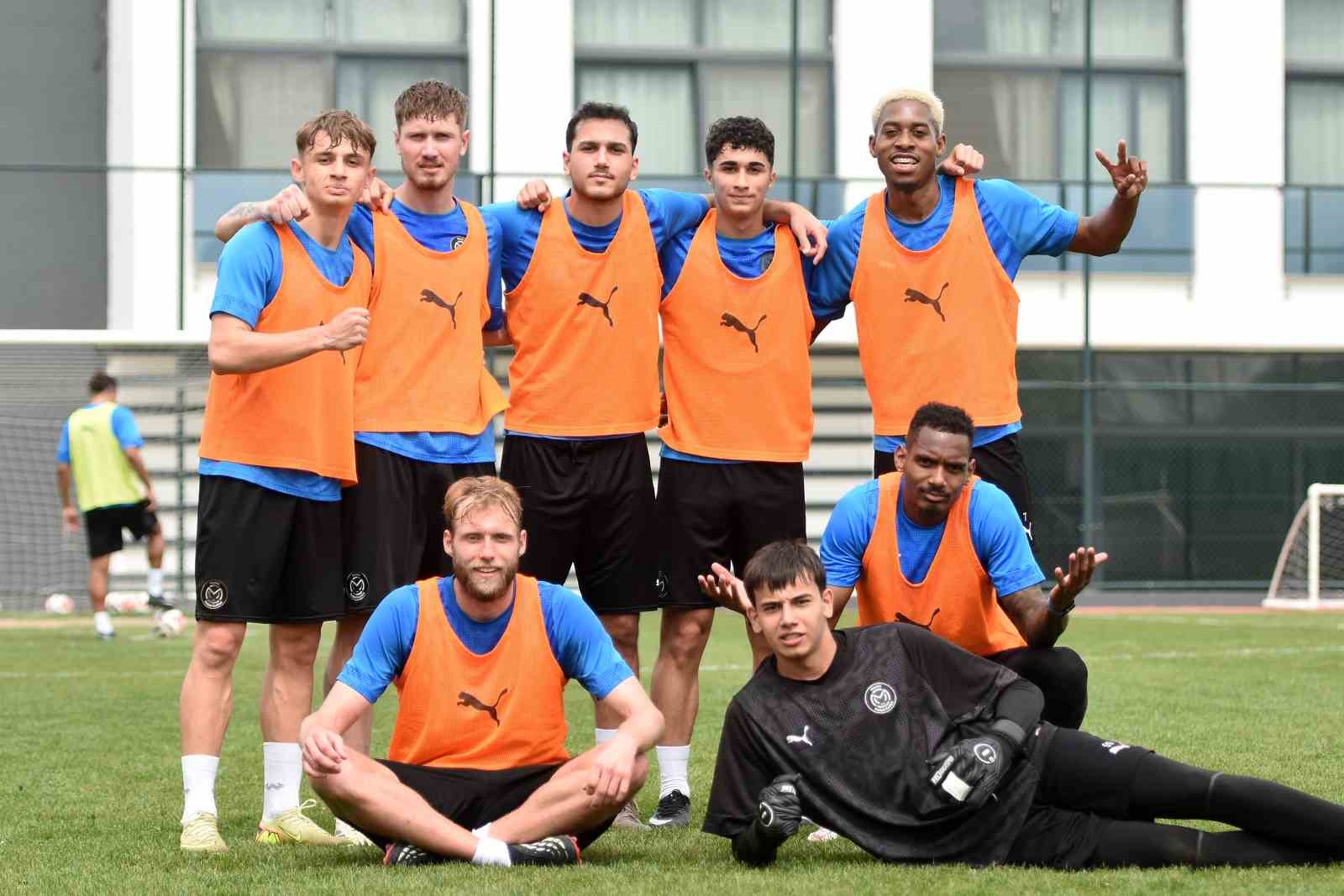 Manisa FK, Serikspor maçının hazırlıklarını sürdürüyor
?v=1