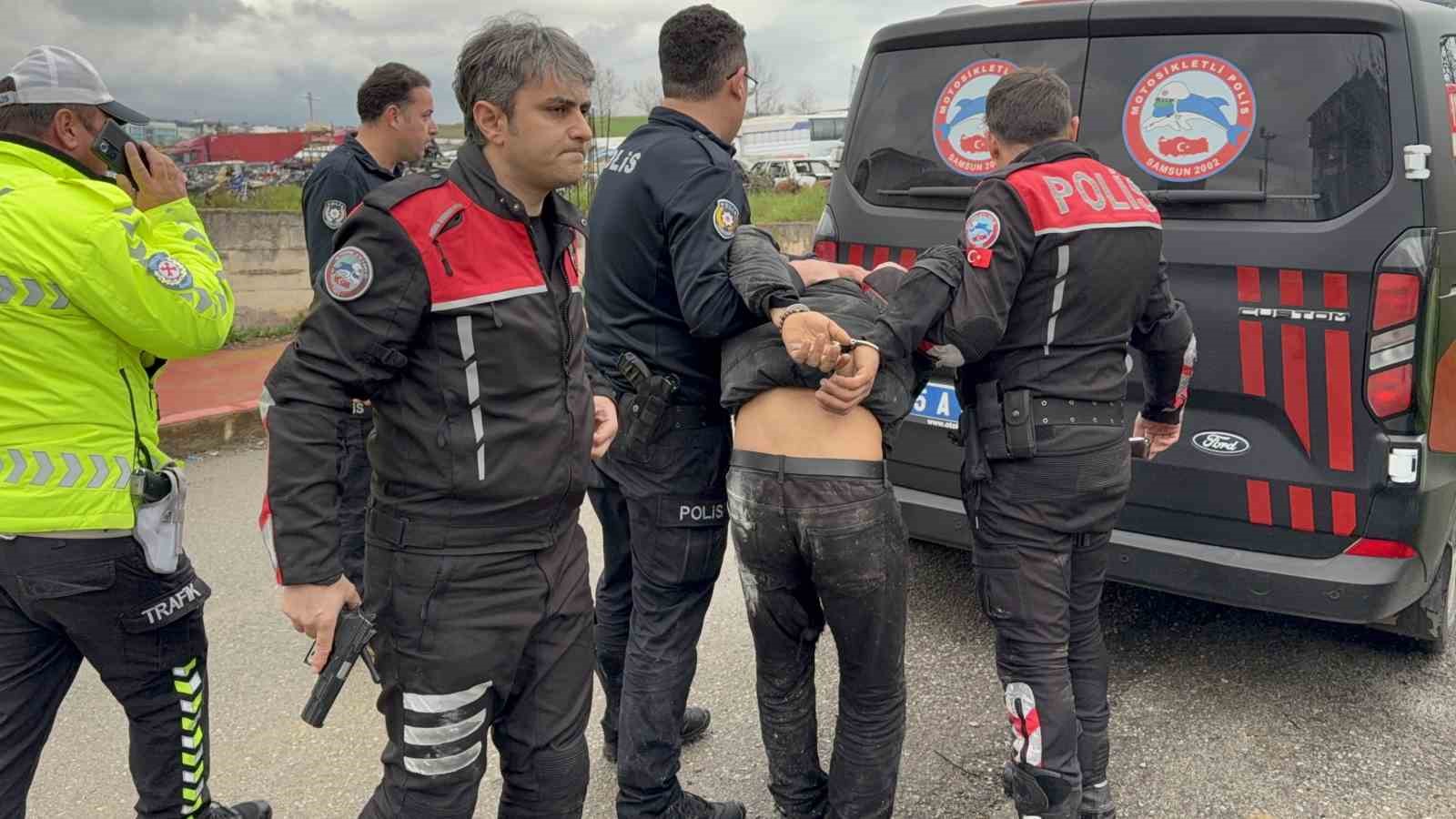 Film gibi kovalamacadan kaçak göçmenler çıktı
?v=1