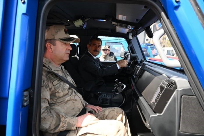 Şırnak’ta zırhlı araçlar hizmete alındı
?v=1