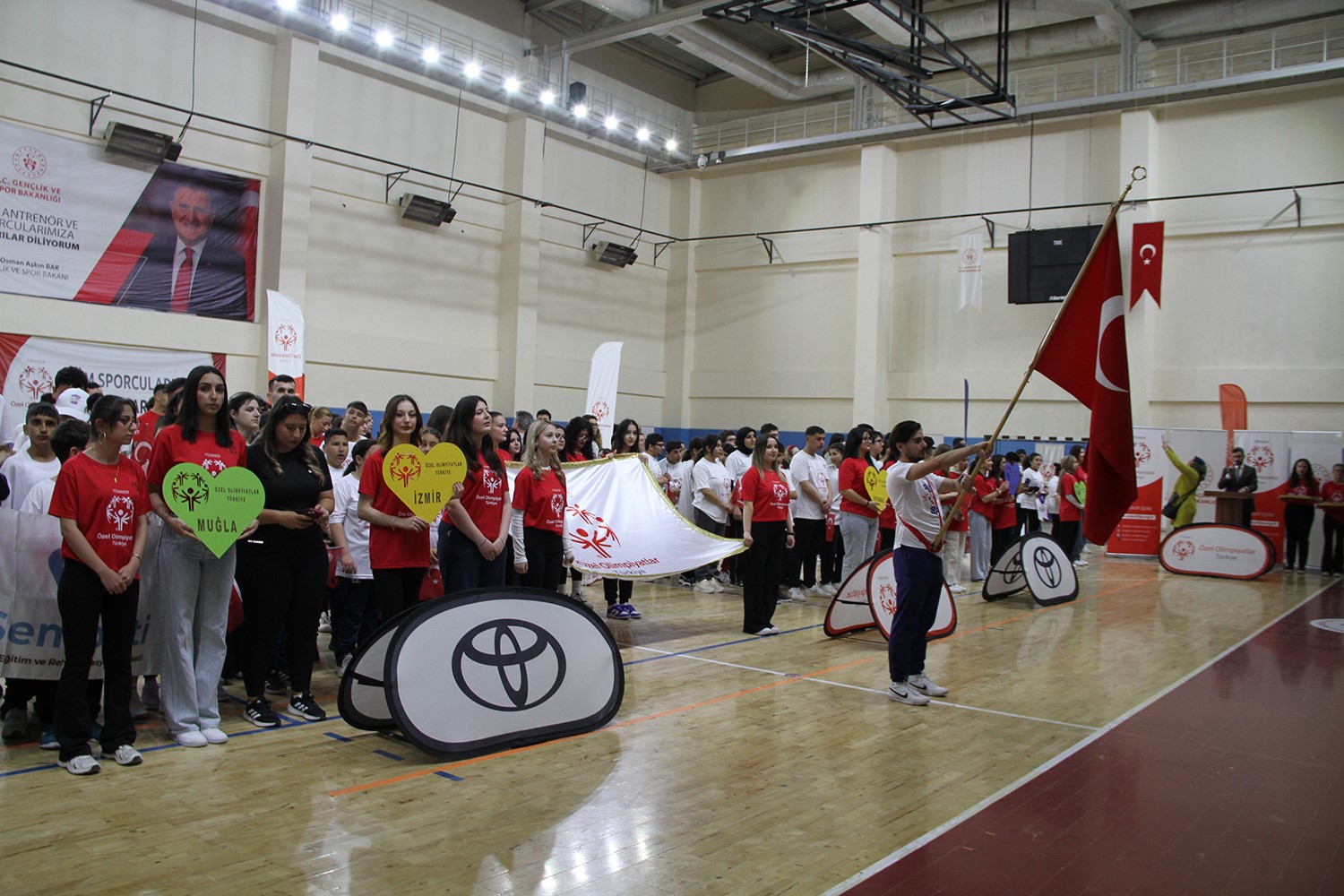 Özel sporcuların büyük buluşması tamamlandı
?v=1