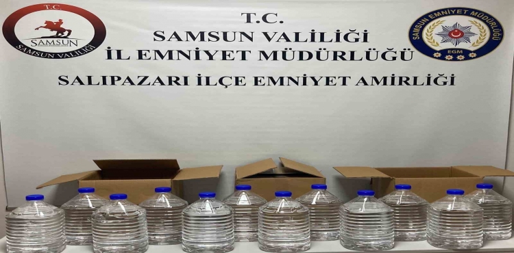 Samsun’da kaçak alkol operasyonu: 60 litre etil alkol ele geçirildi?v=1