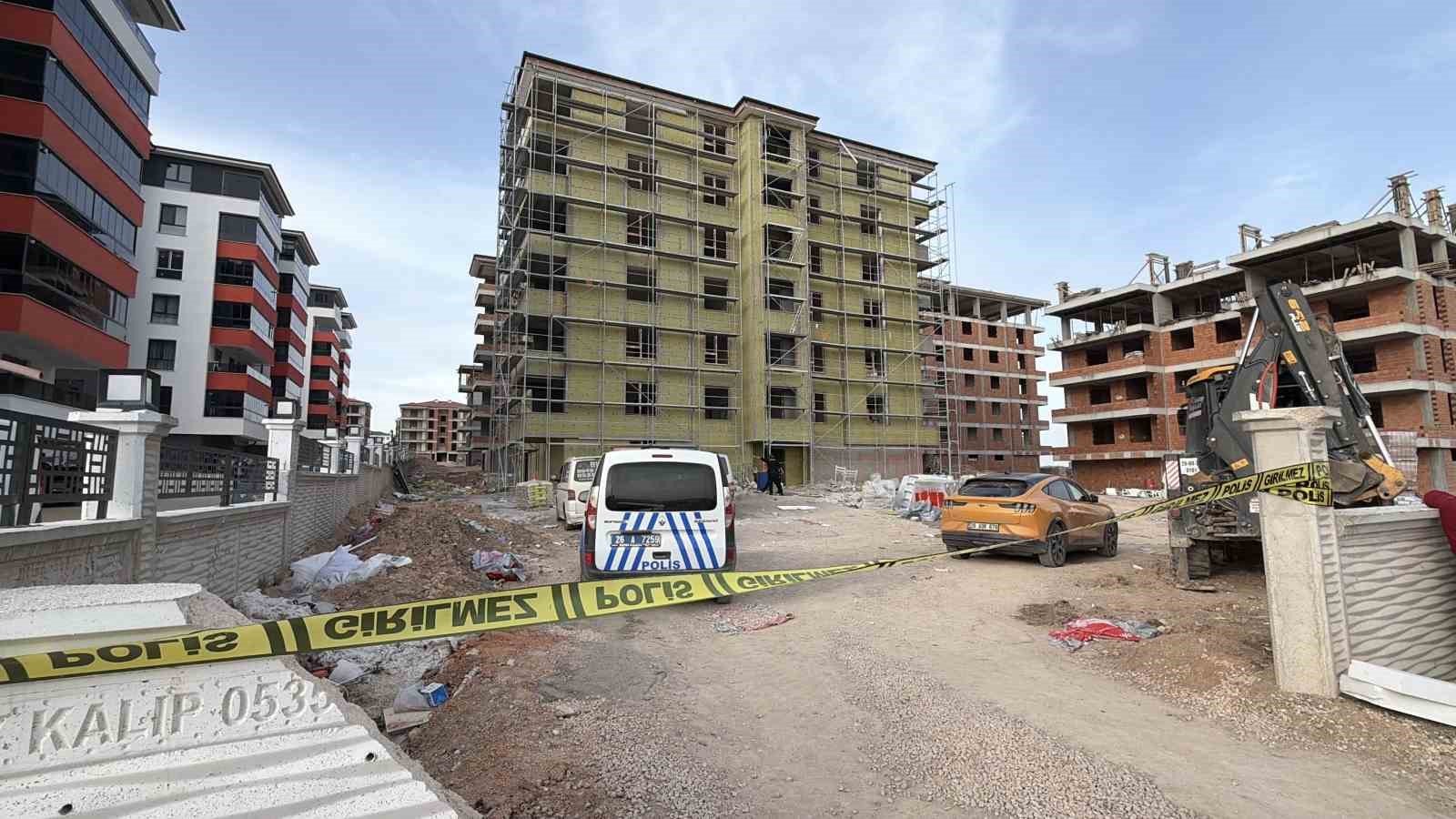 Eskişehir’de asansör boşluğuna düşen sıva ustası hayatını kaybetti
?v=1