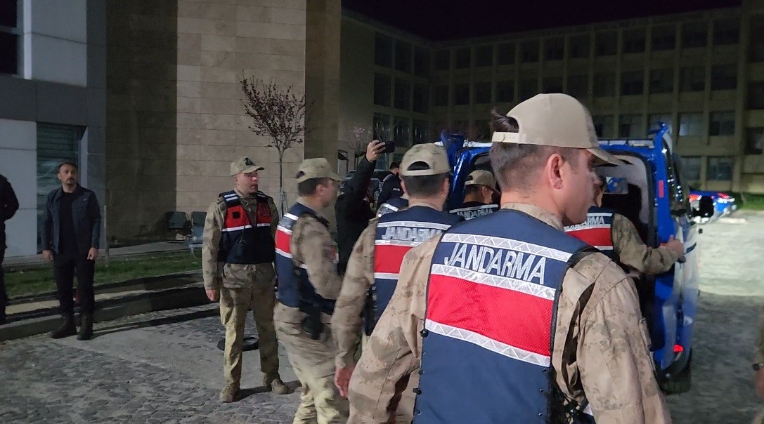 Gülistan Doku soruşturmasında 2 tutuklu cezaevine sevk edildi
?v=1