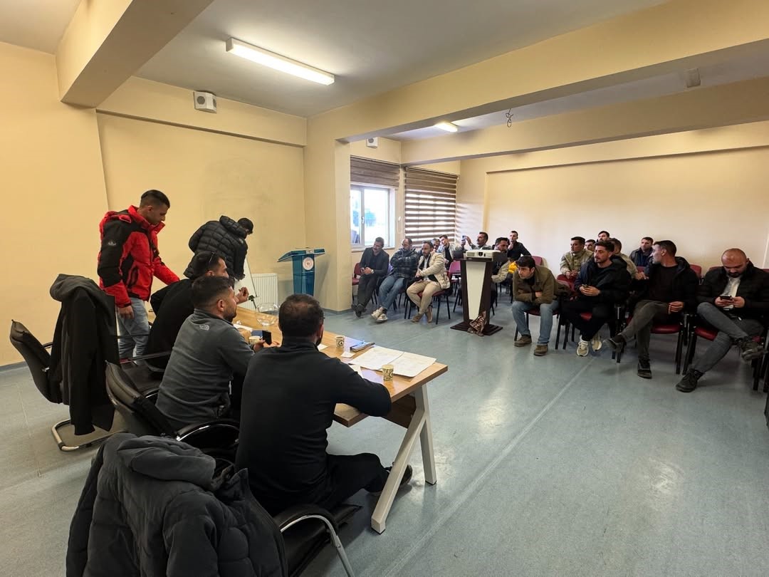 Diyadin’de kurumlar arası voleybol turnuvası başlıyor
?v=1