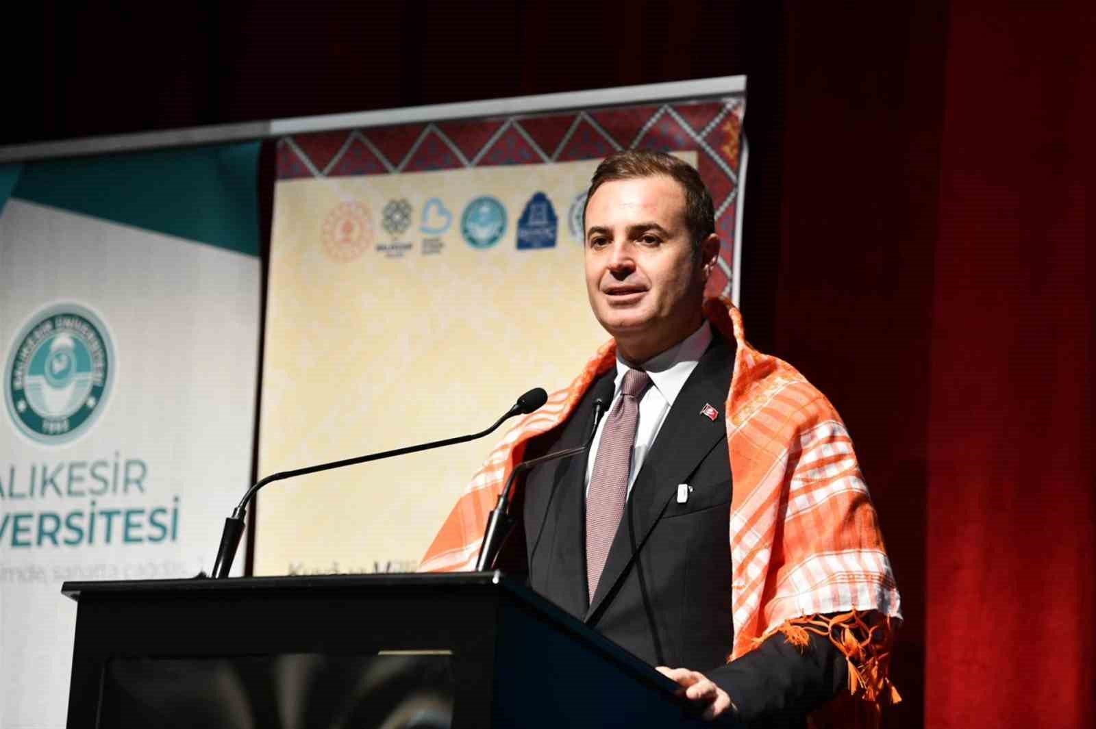 Akın,  Balıkesir, milli birliğin ve beraberliğin tam merkezidir 
?v=1