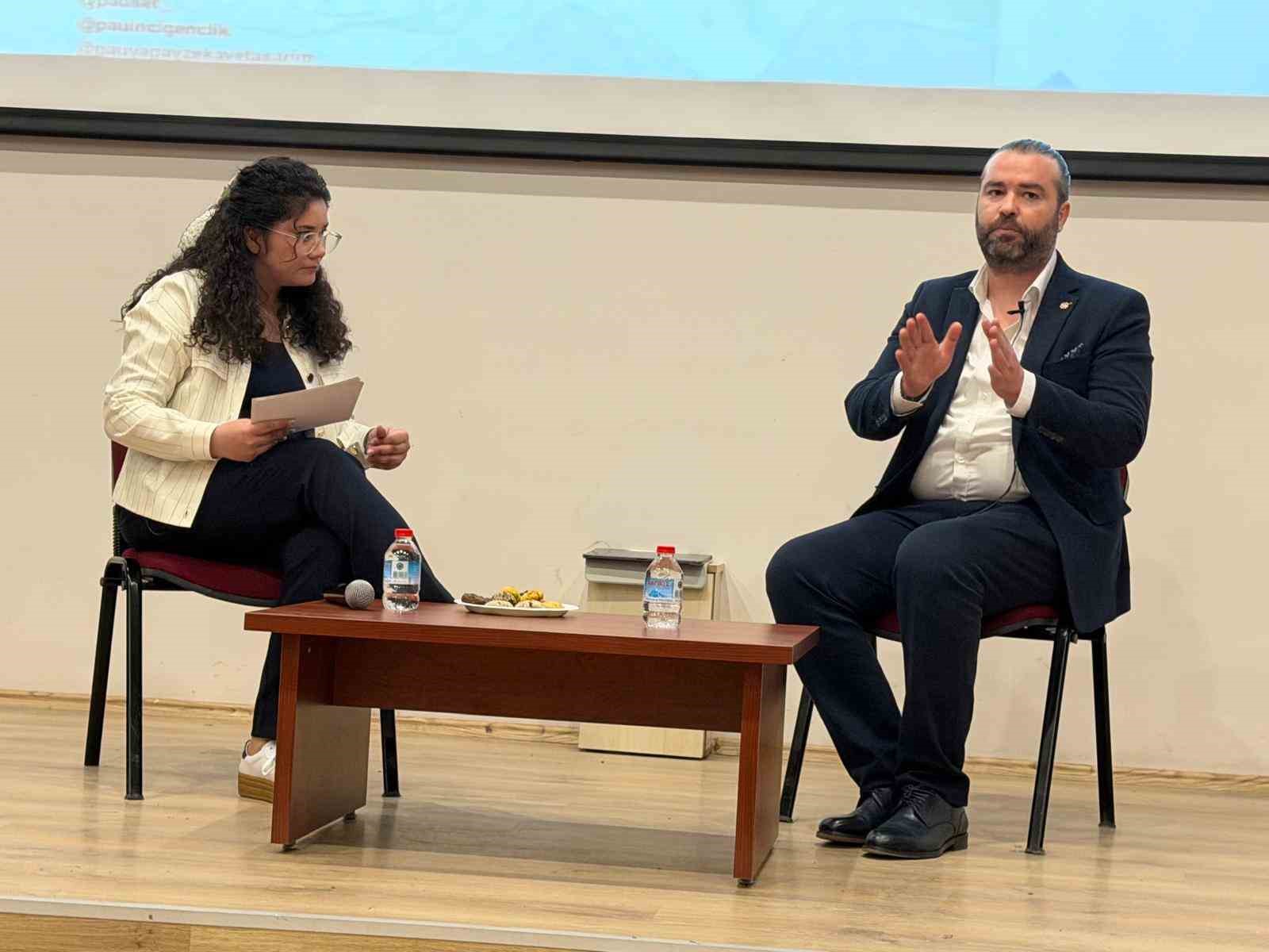 DGC Başkanı Tokmak;  Gazeteciliğin temeli sevmek ve heyecanı korumaktır 
?v=1