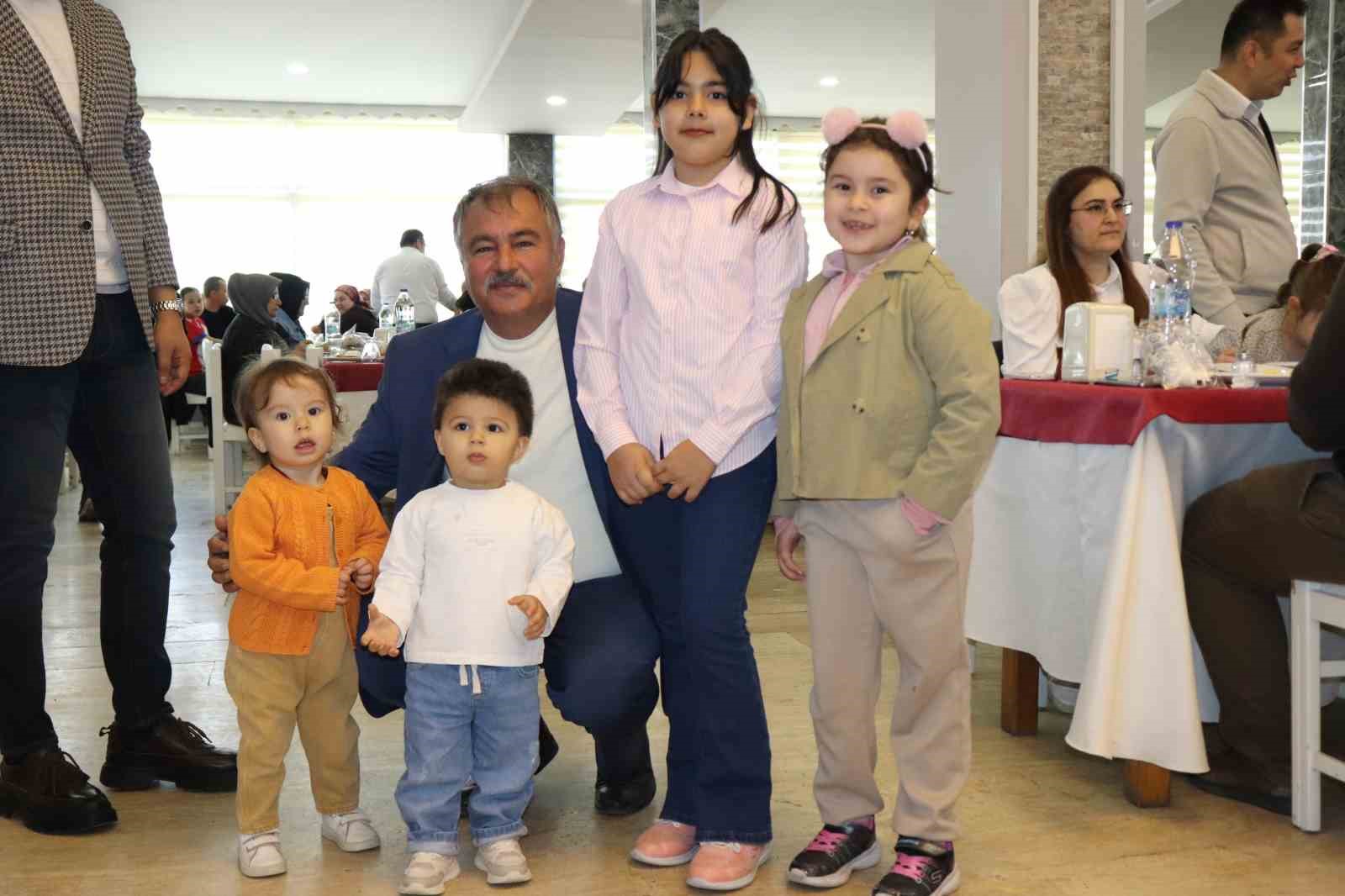 Başkan Pütün;  Beyağaç’ın ismini duyurmak için var gücümüzle çalışıyoruz 
?v=1