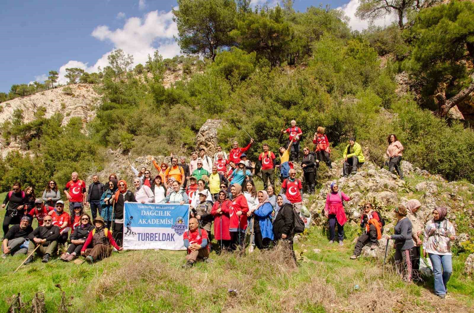 TURBELDAK’tan Ulubey Kanyonu’nda nefes kesen doğa yürüyüşü
?v=1