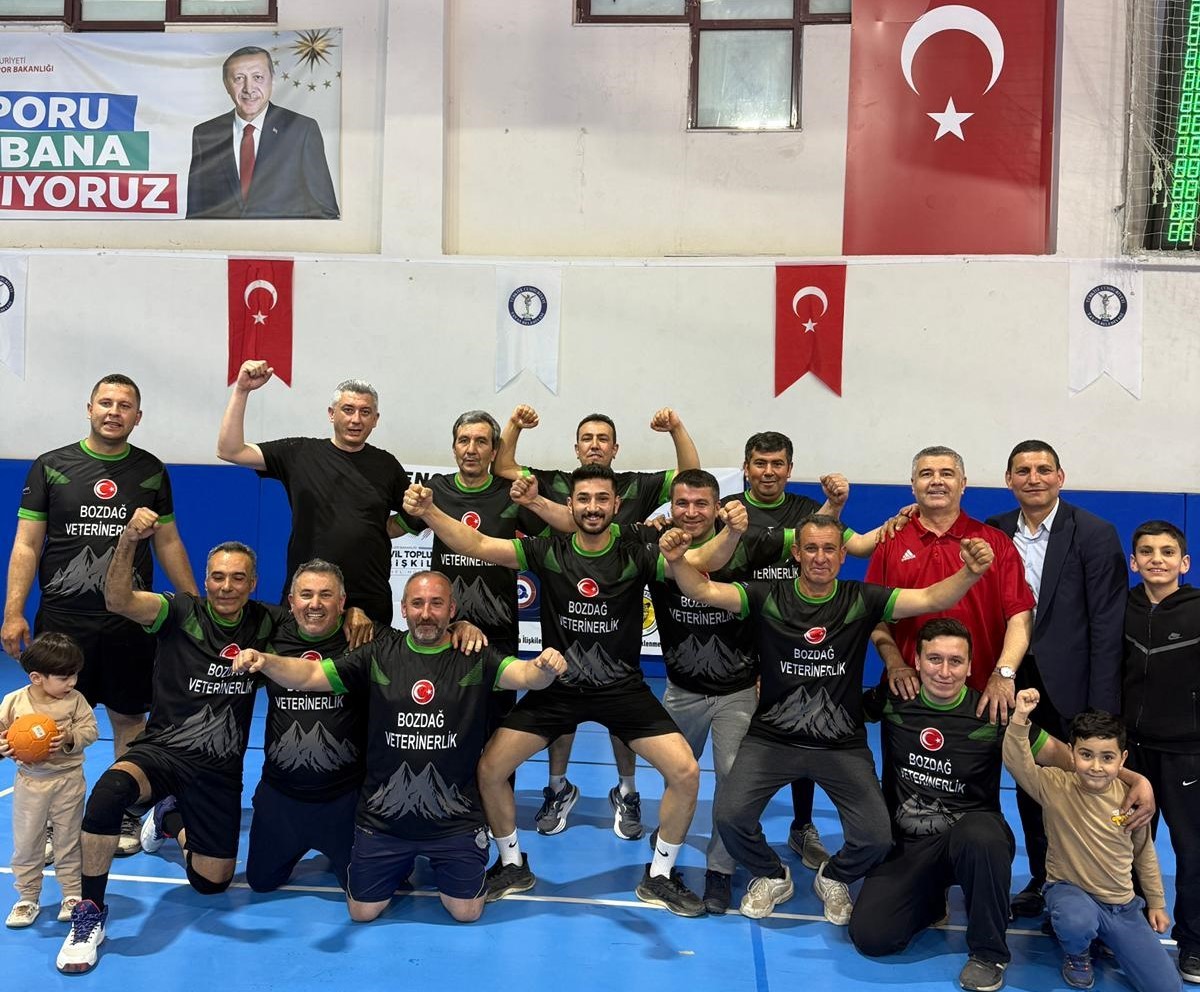 Derinkuyu hem gönülleri hem kupayı kazandı
?v=1