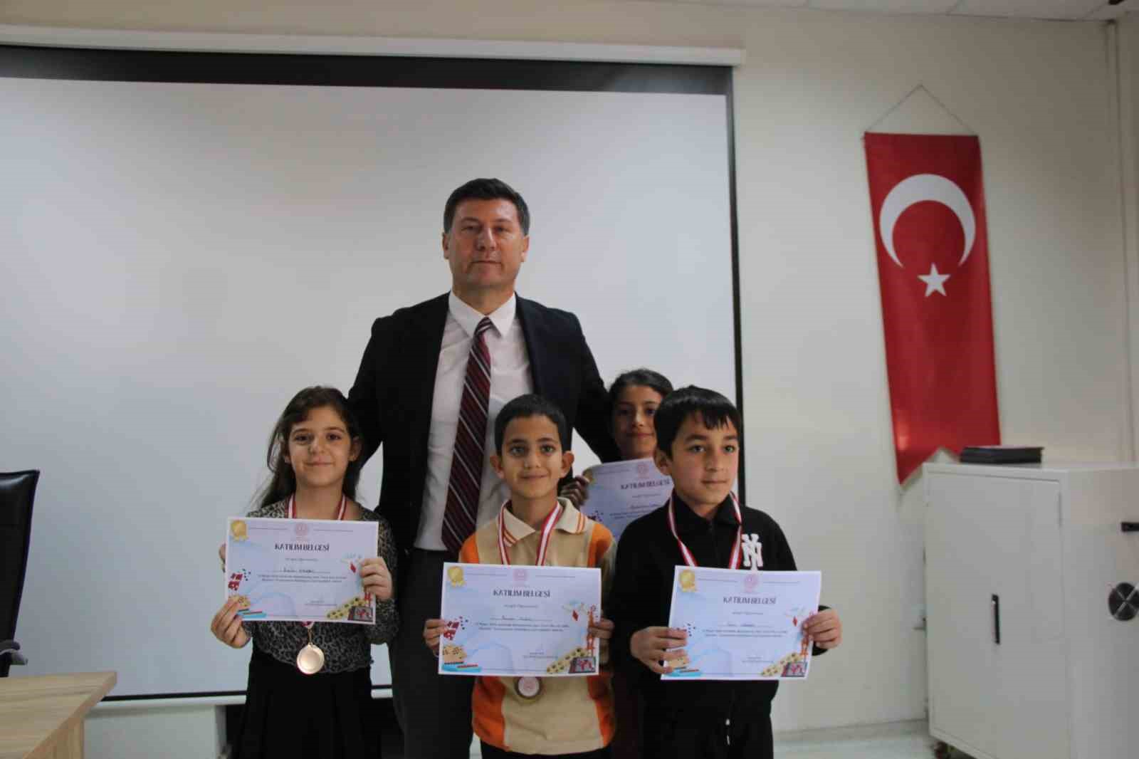 Cizre’de akıl ve zeka oyunlarında geleceğin dahileri ödüllendirildi
?v=1