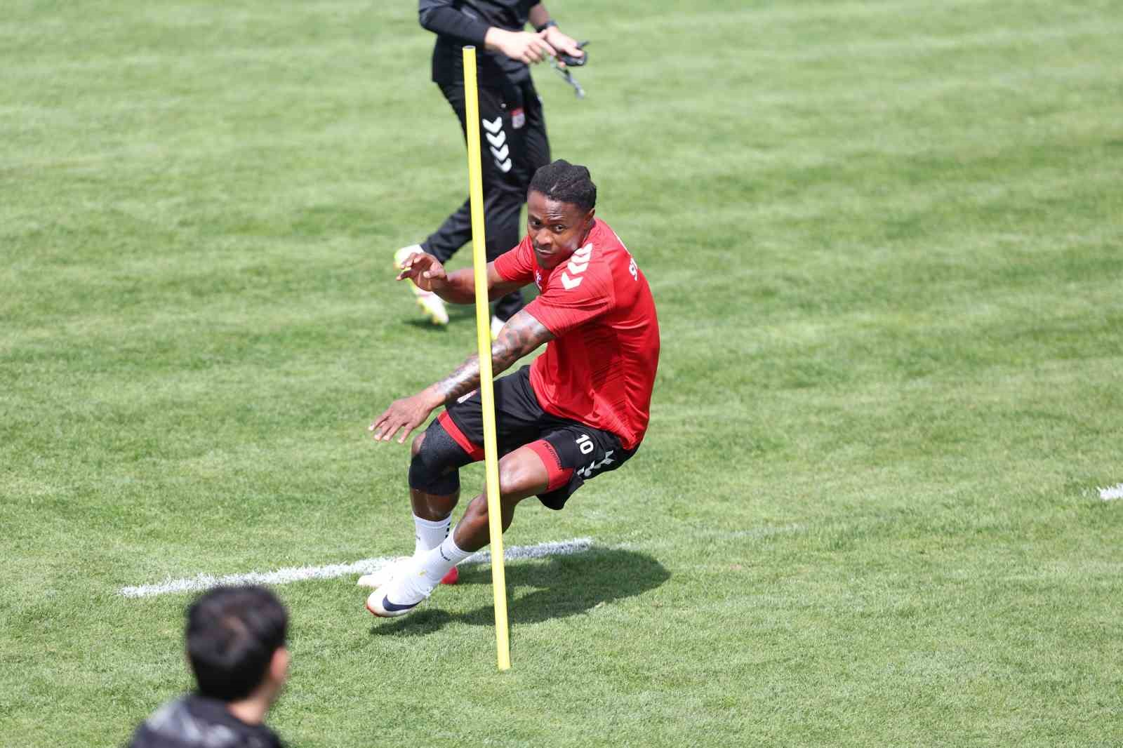 Sivasspor’da Çorum FK mesaisi
?v=1