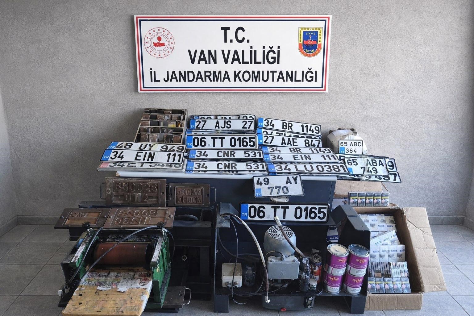 Van’da sahte sahte plaka basanlara operasyon
?v=1