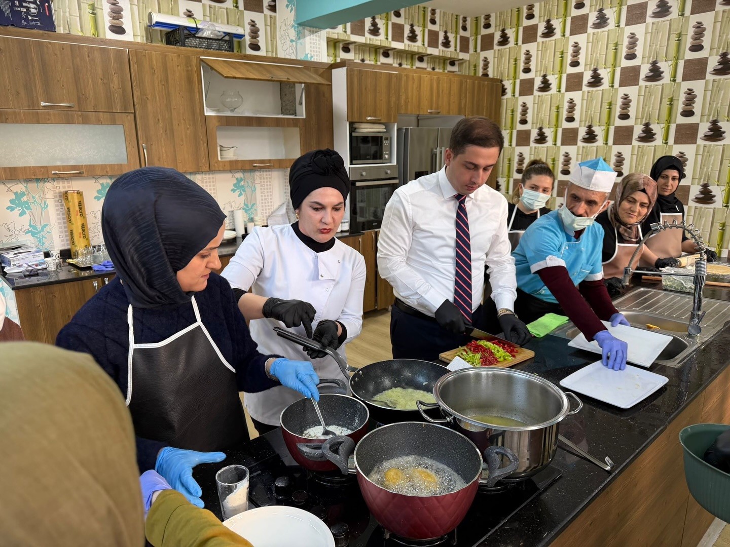 Sason’da gençlere meslek kapısı: Aşçı yardımcılığı kursuna yoğun ilgi
?v=1