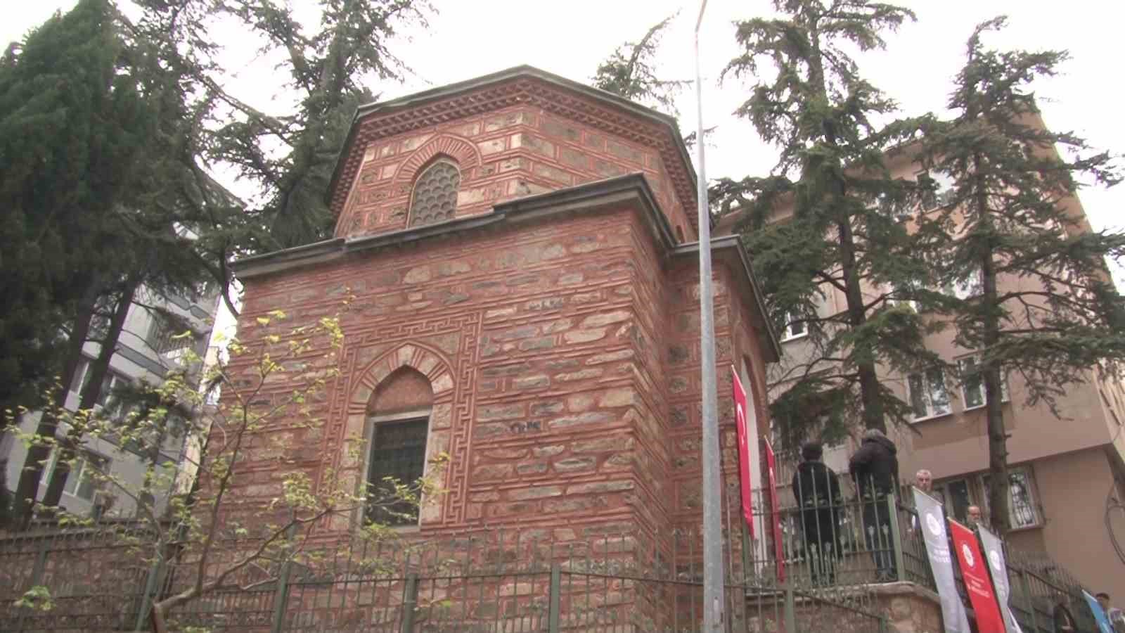 Bursa’da Abdüllatif Kudsi Türbesi yeniden ziyarete açıldı
?v=1