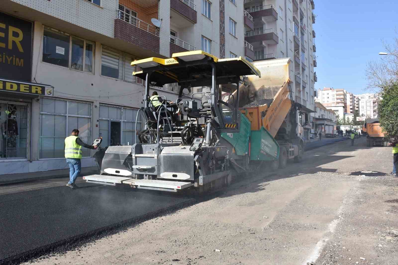 Siirt’te asfalt çalışmaları hız kesmeden devam ediyor
?v=1