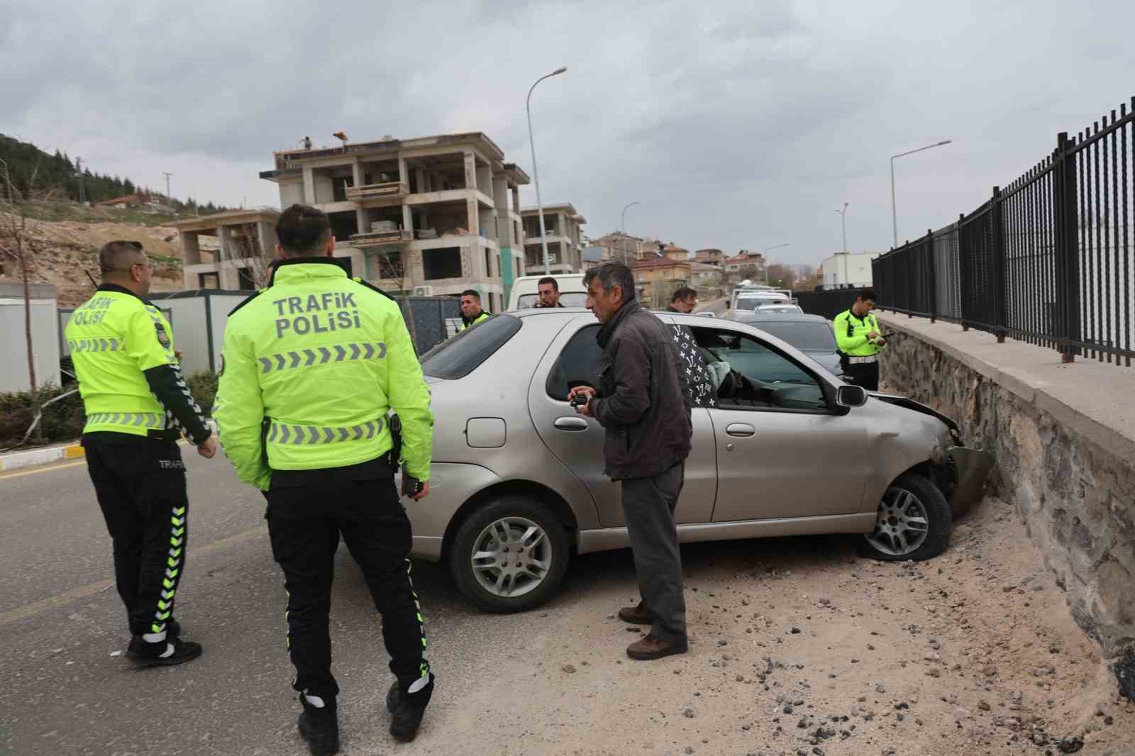 Nevşehir’de kaza sonrası kaçan alkollü sürüsü, saklandığı evde yakalandı
?v=1