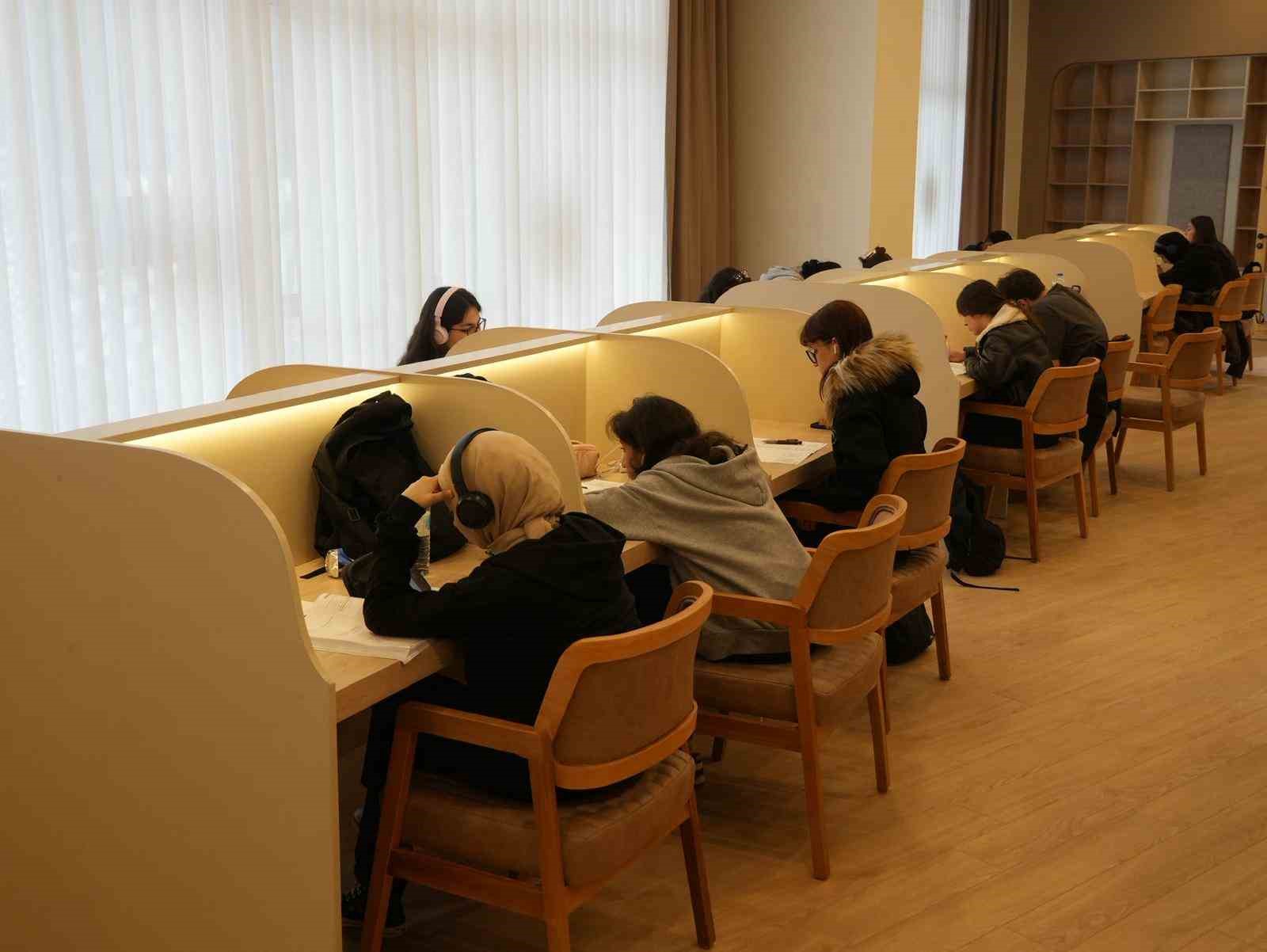 Düzce öğrenciler istedi yerine getirildi
?v=1