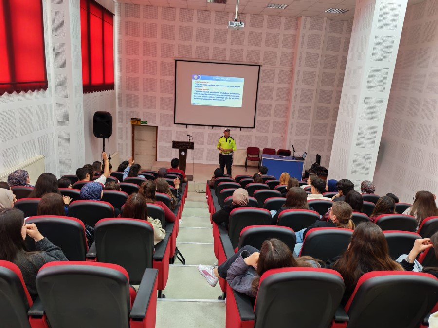 Emet MYO’da genel trafik kuralları konferansı
?v=1