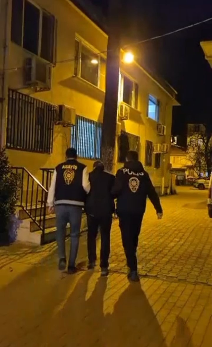 12 yıl 6 ay hapis cezası bulunan firari İznik’te yakalandı
?v=1