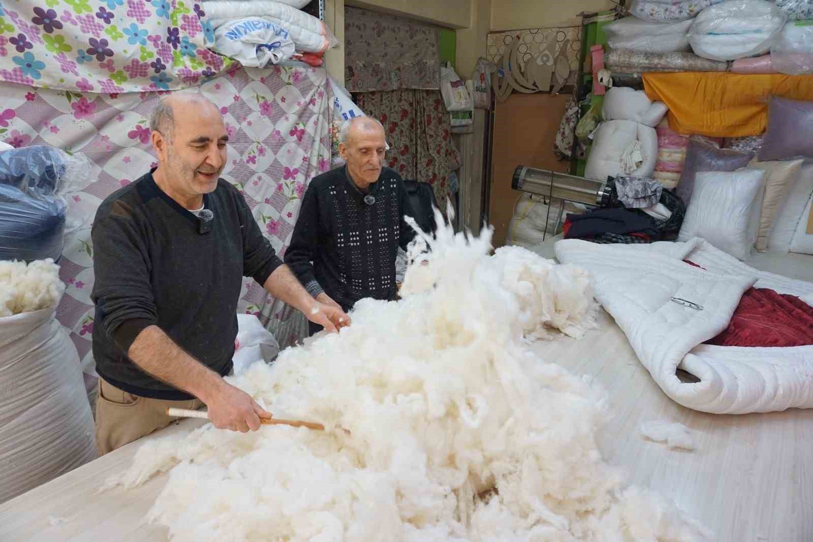 Yorgancılık ve hallaçlık, iğne iplikle geleceğe tutunmaya çalışıyor
?v=1