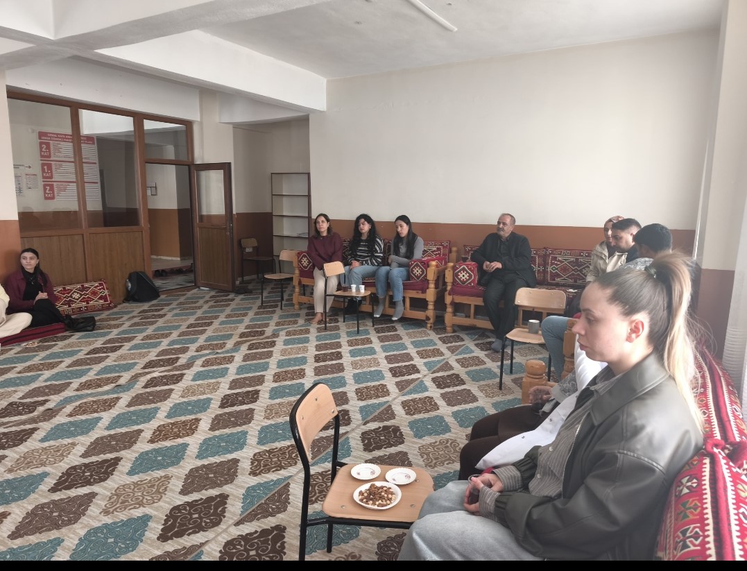 Diyadin’de öğretmenlerle eğitim toplantısı yapıldı
?v=1