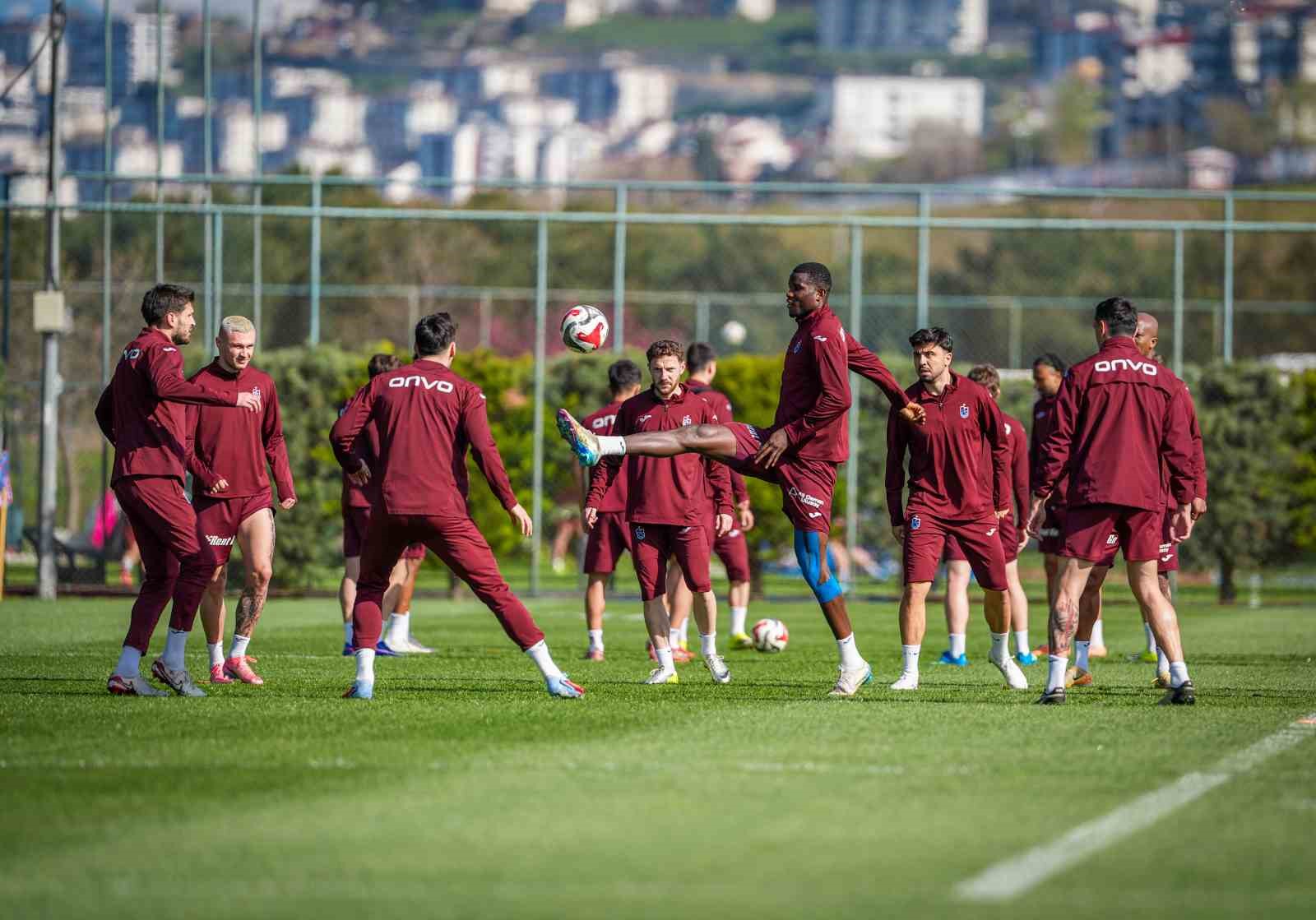 Trabzonspor ile Başakşehir 36. randevuda
?v=1