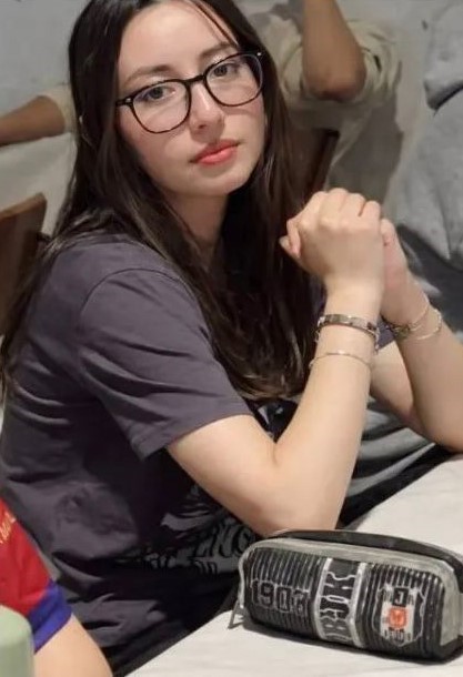 Kayıp olarak aranırken ölü bulunan 16 yaşındaki Feyza’nın milli satranççı olduğu ortaya çıktı
?v=1