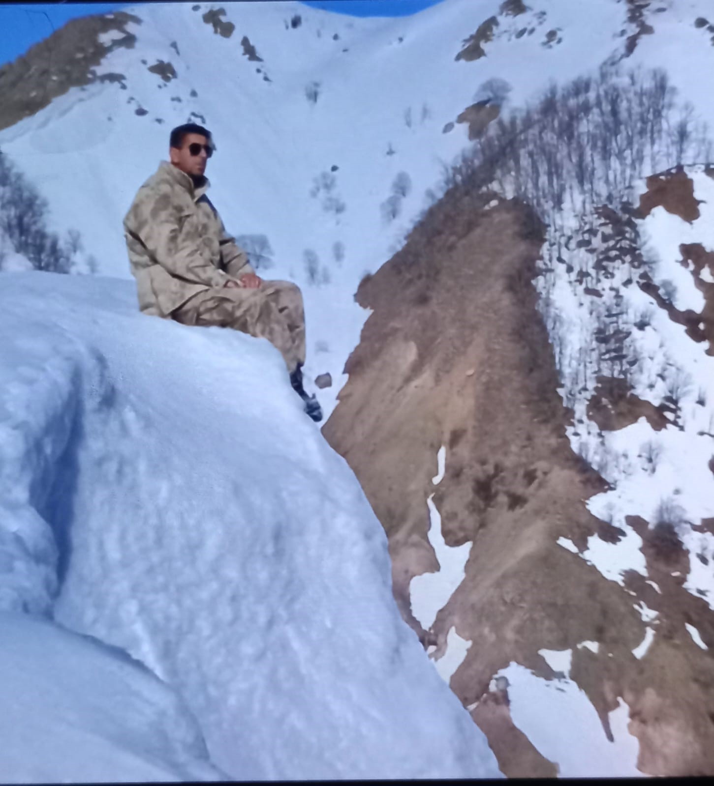 Uçuruma düşen güvenlik korucusu hayatını kaybetti
?v=1