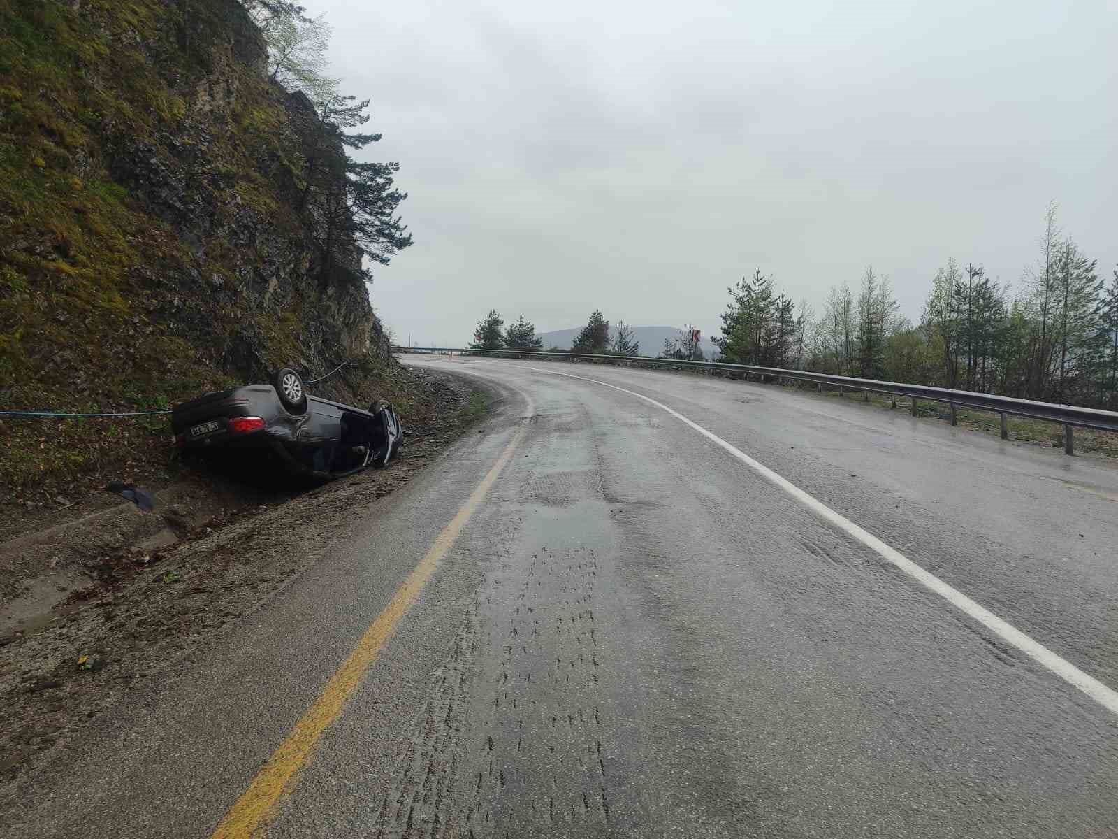 Takla atan otomobilden yara almadan kurtuldu
?v=1