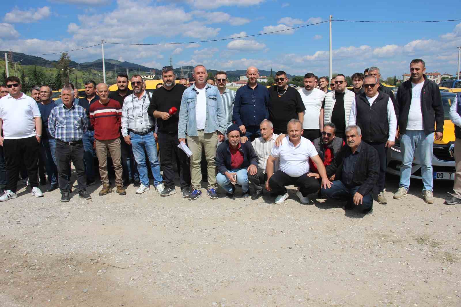 Aydın’da taksiciler kontak kapattı:  Bu şartlarda ayakta kalamıyoruz 
?v=1