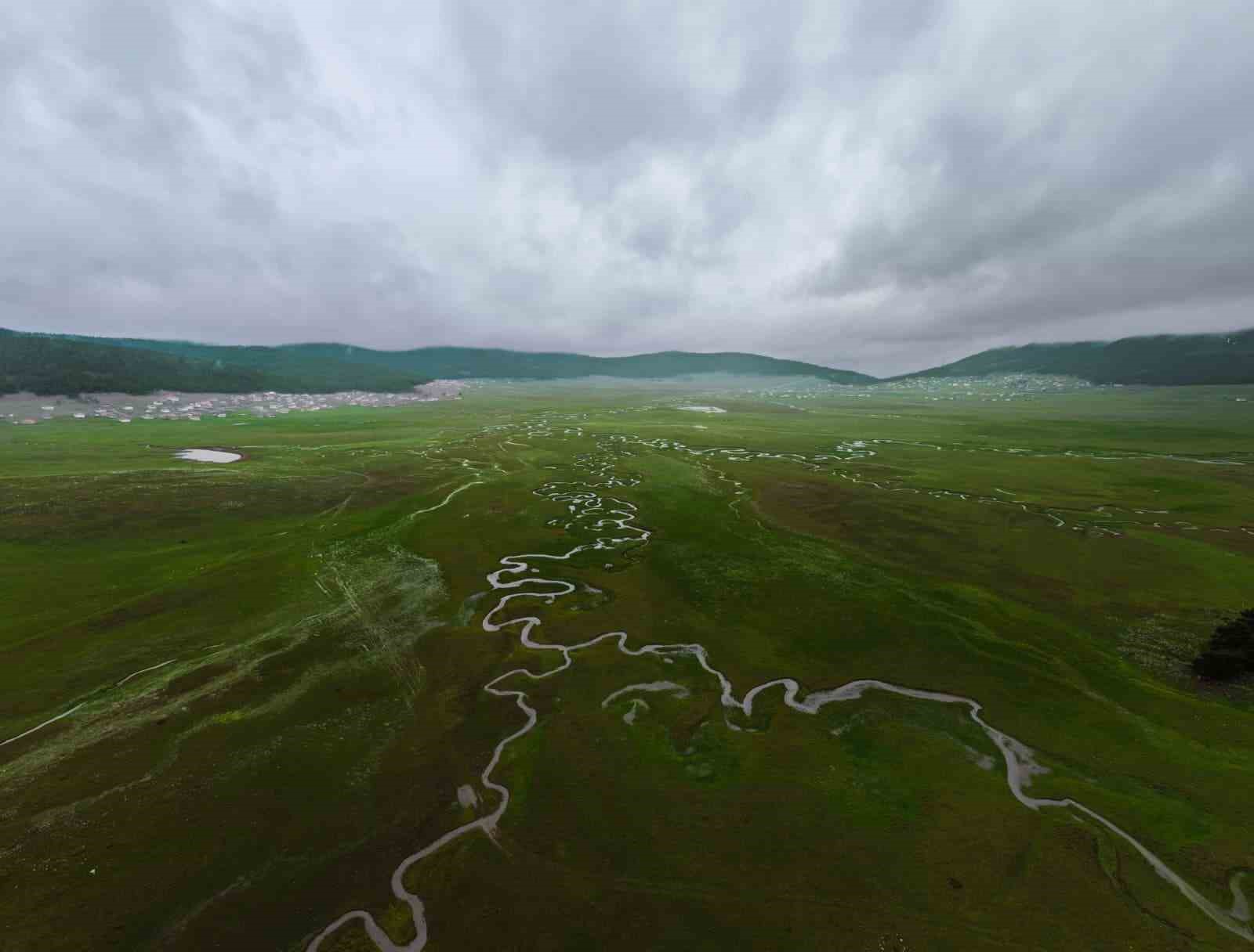 Benli yaylasındaki menderesler havadan görüntülendi
?v=1