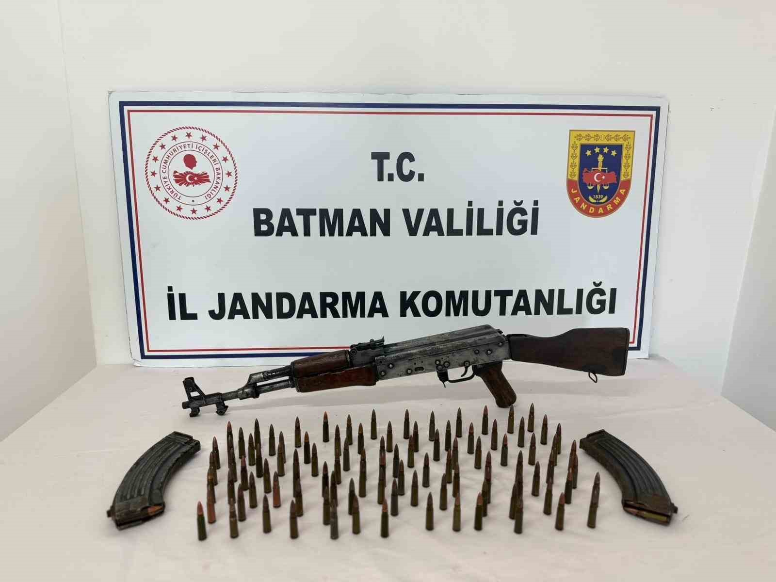 Batman’da ruhsatsız silah operasyonu: 2 tutuklama
?v=1