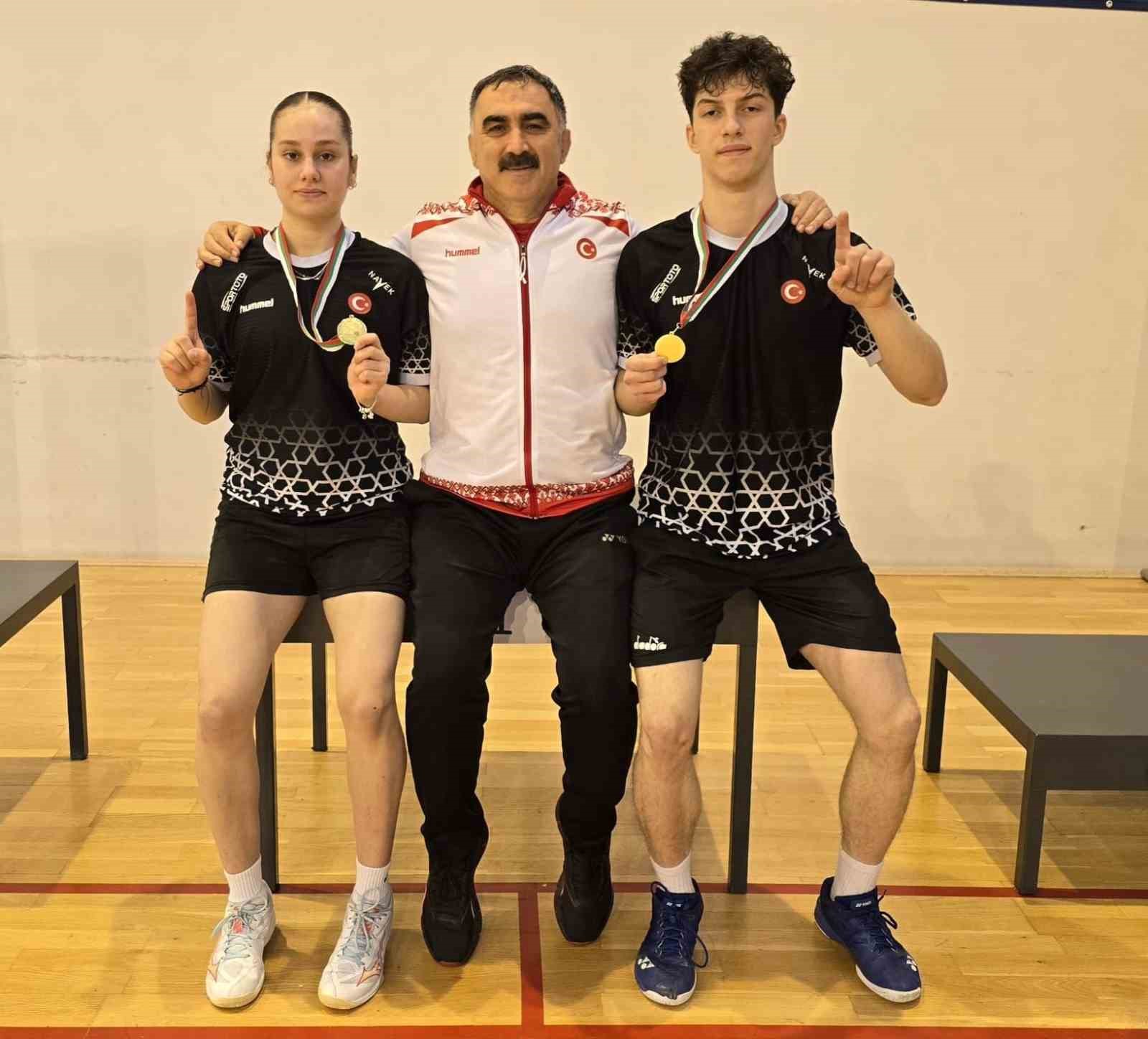 Erzincanlı genç badmintoncular Avrupa’da 3 madalya kazandı
?v=1
