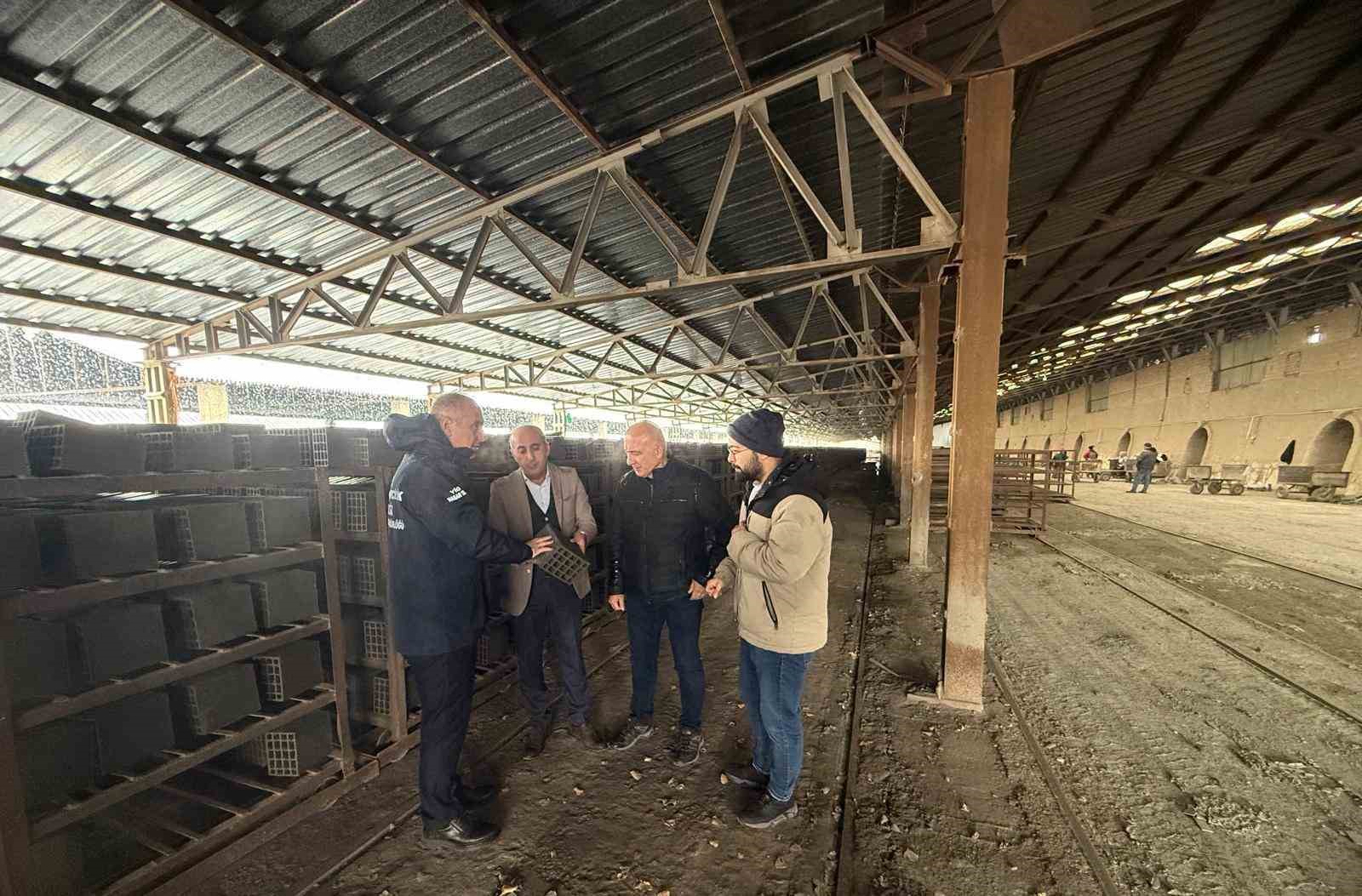 Tuğla fabrikasında üretim süreci incelendi
?v=1