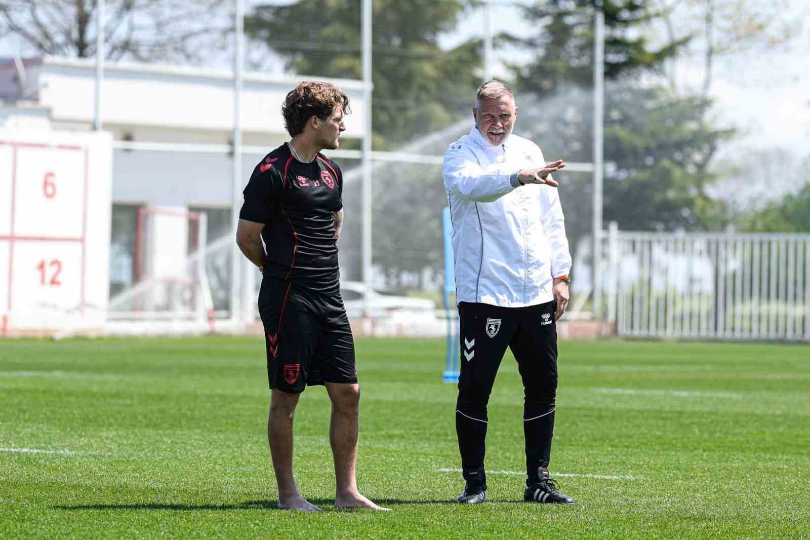 Samsunspor’da, Trabzonspor maçının hazırlıkları başladı
?v=1