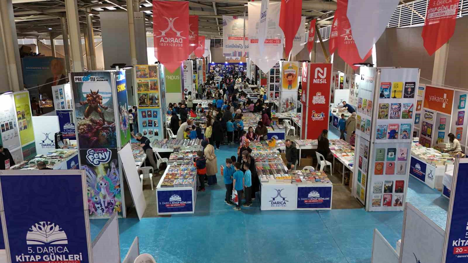 Darıca Kitap Fuarı kapılarını açtı
?v=1