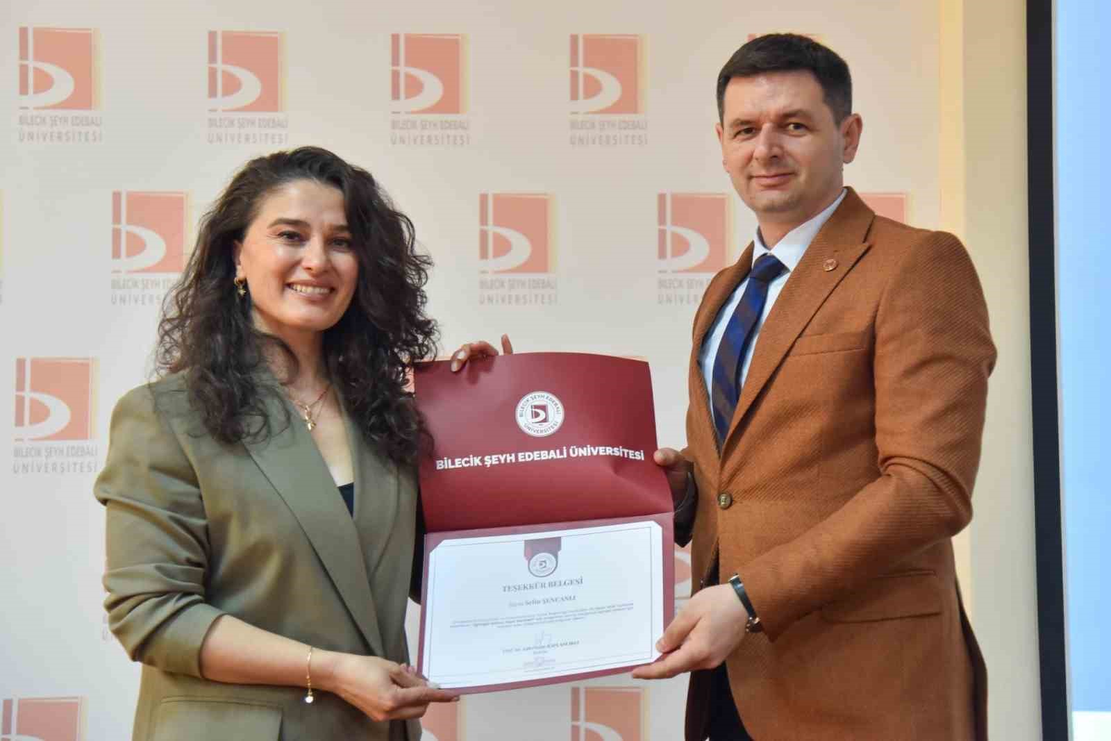 BŞEÜ’de ‘Springer Nature Yazar Semineri’ düzenlendi
?v=1