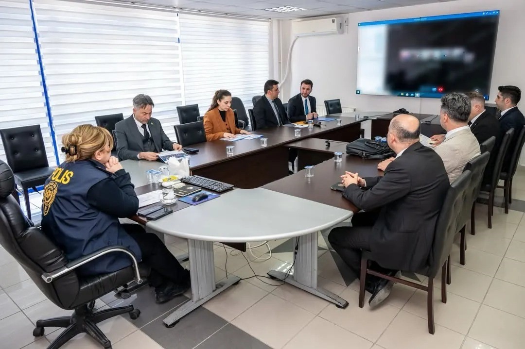 Sinop polisinden  huzur  mesaisi
?v=1