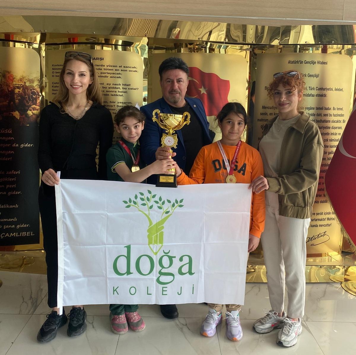 Adıyaman’da minik raketlerden büyük başarı
?v=1