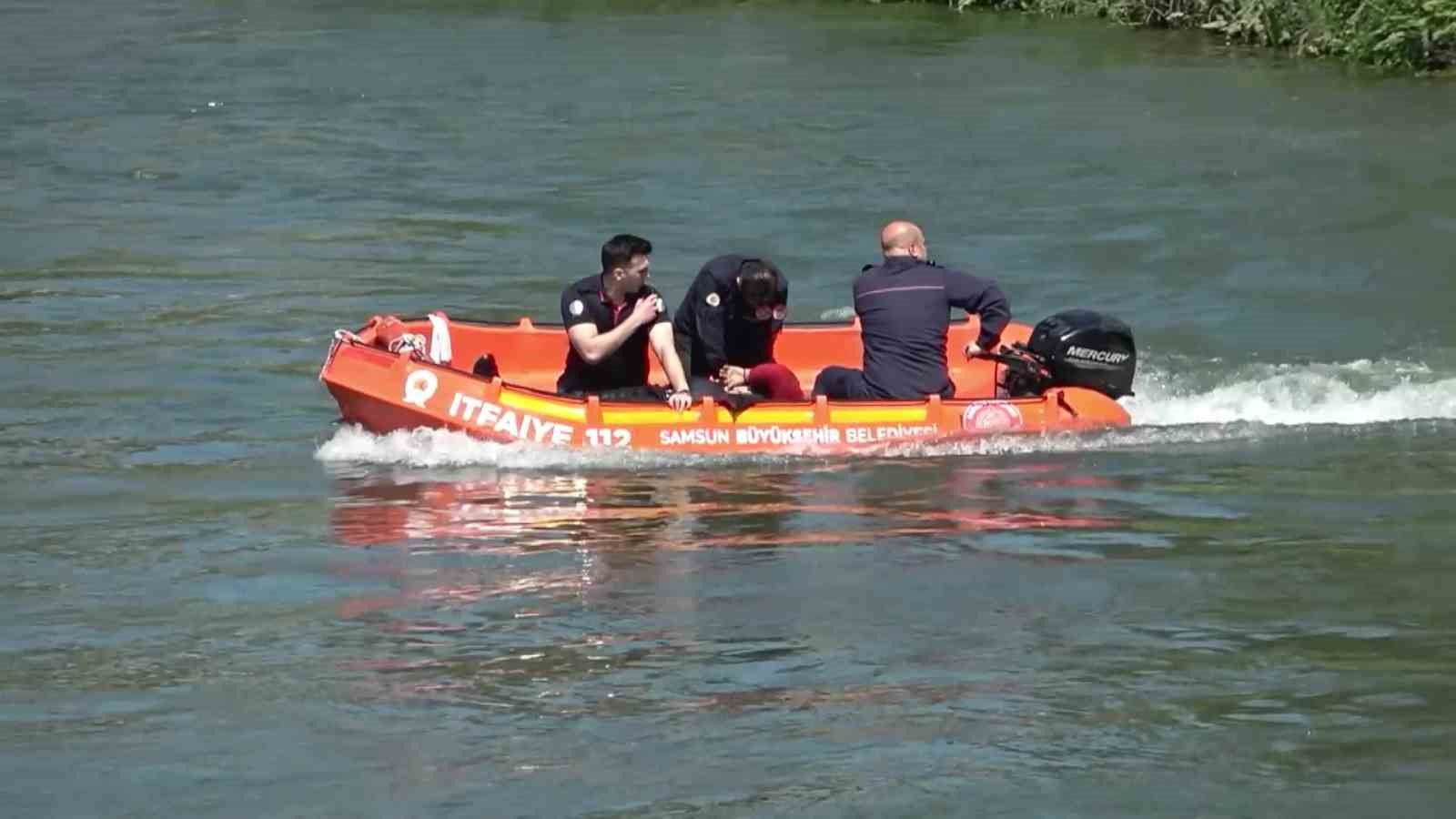 Yeşilırmak Nehri’nde can pazarı
?v=1