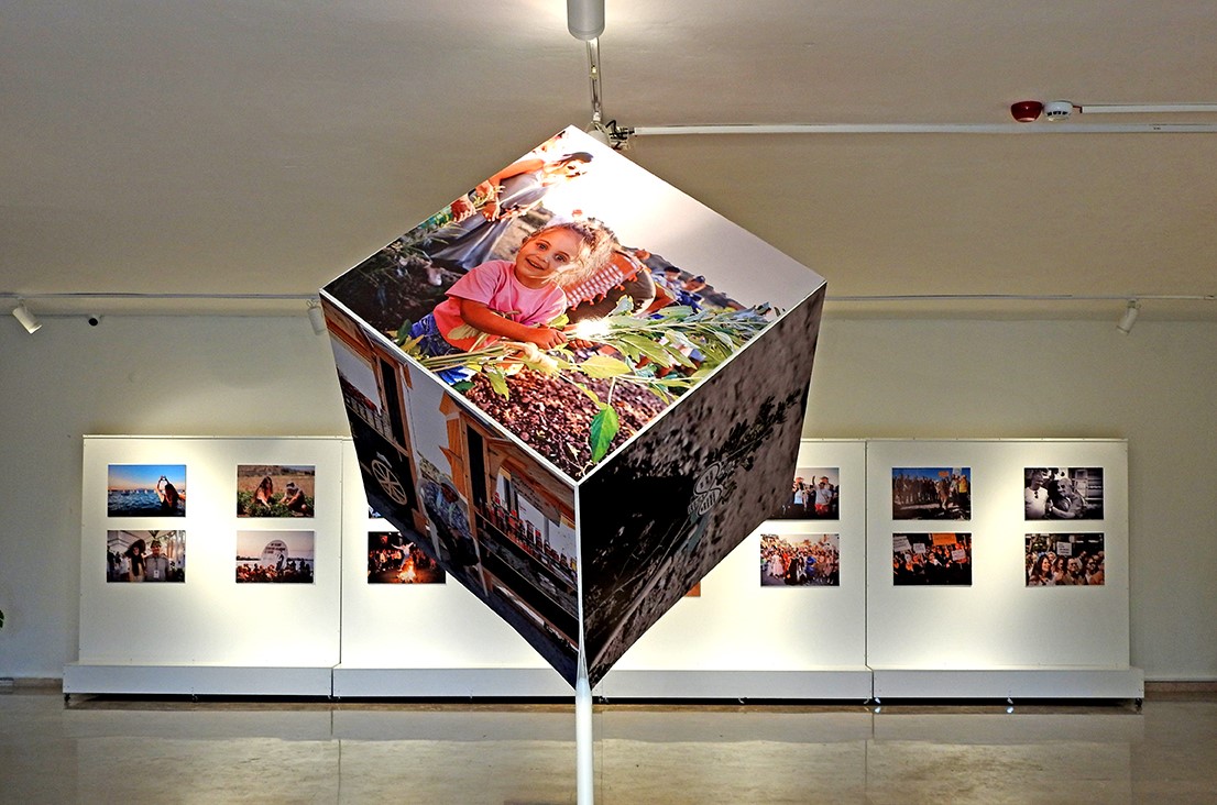 Uluslararası Alaçatı Ot Festivali’nde  Küp  fotoğraf sergisi kapılarını açtı
?v=1