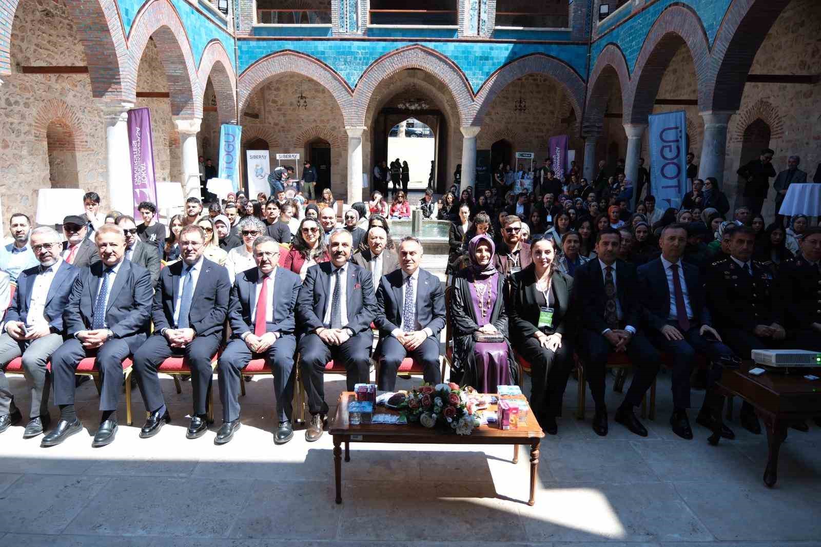 TOGÜ’den bağımlılıkla mücadelede büyük adım
?v=1