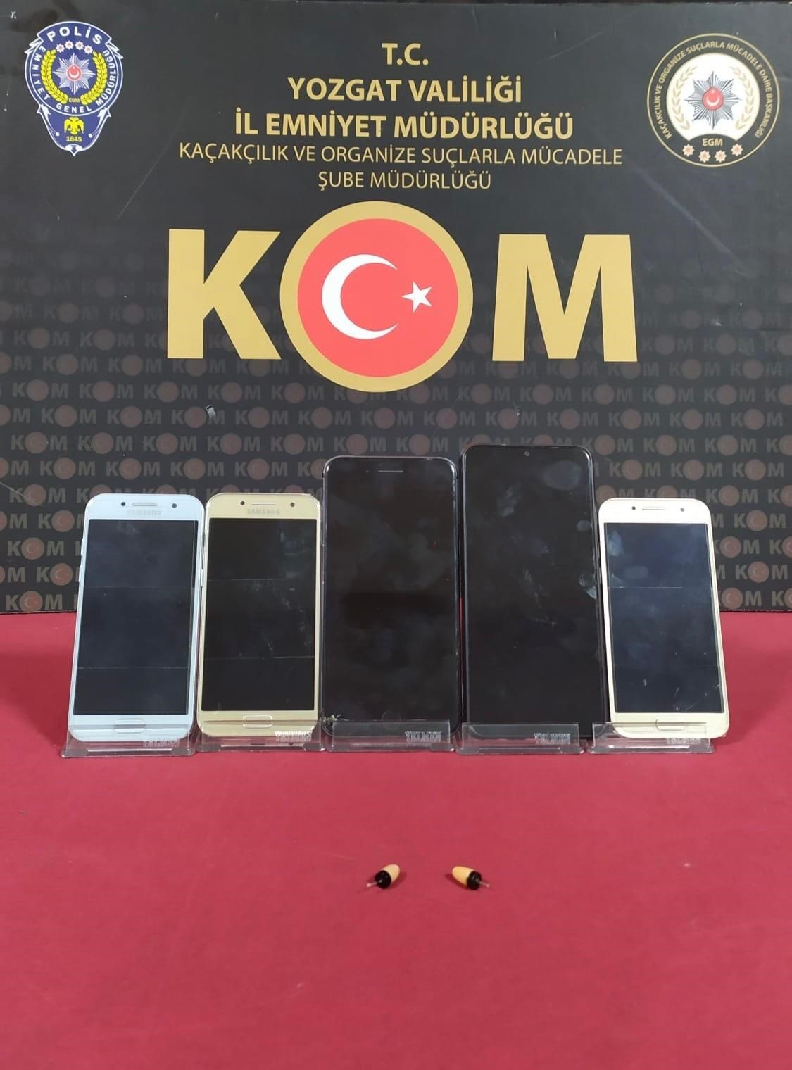 Ehliyet sınavında usulsüzlük yapan 4 şüpheli yakalandı
?v=1