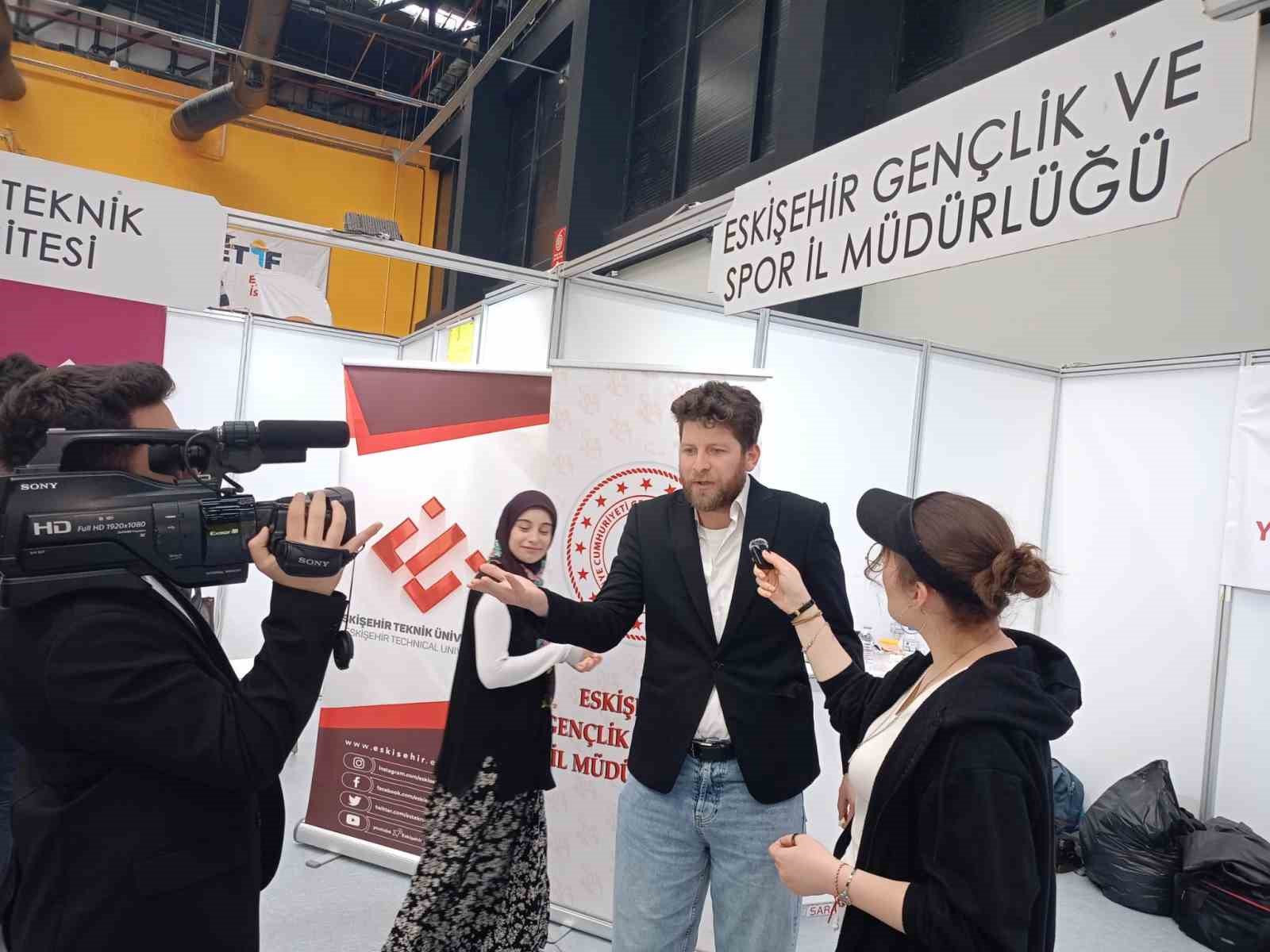 ’İşsizlik’ konulu komedi skeci İstihdam Fuarı’na renk kattı
?v=1