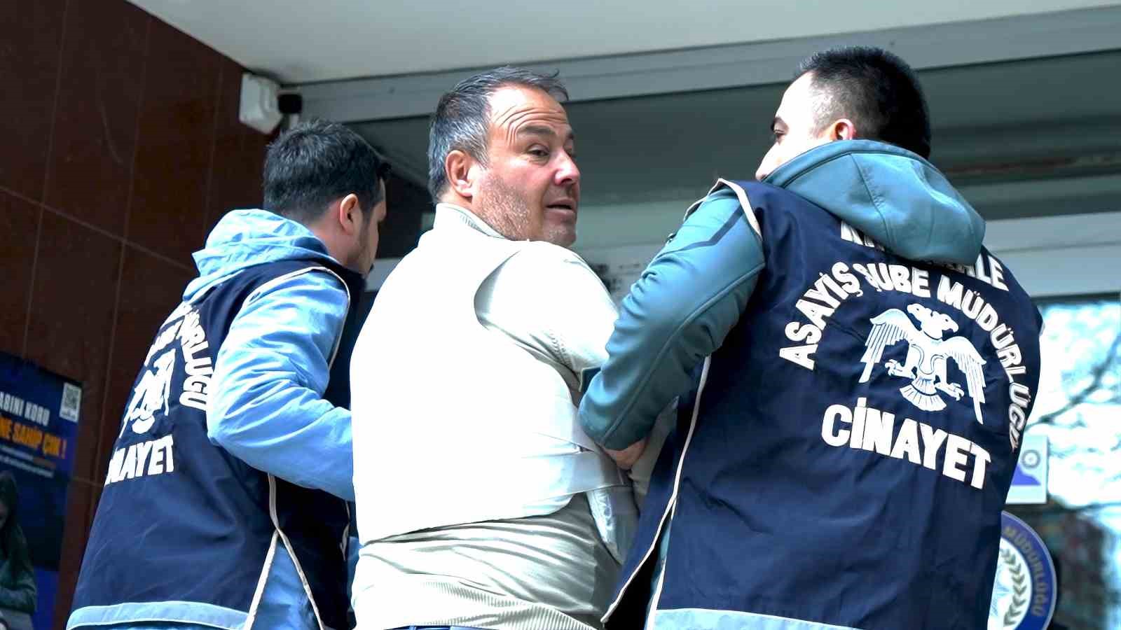 Belediye personelini öldürmüştü, cinayet zanlısının ilk sözü:  Bana iftira attı 
?v=1