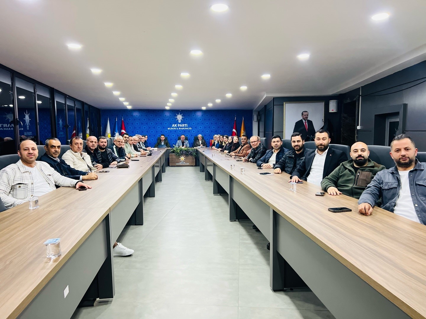 AK Parti Bilecik’te yol haritası belirlendi
?v=1