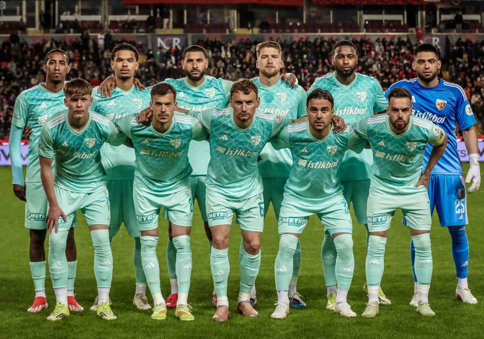 Kayserispor 15. kez yenildi
?v=1