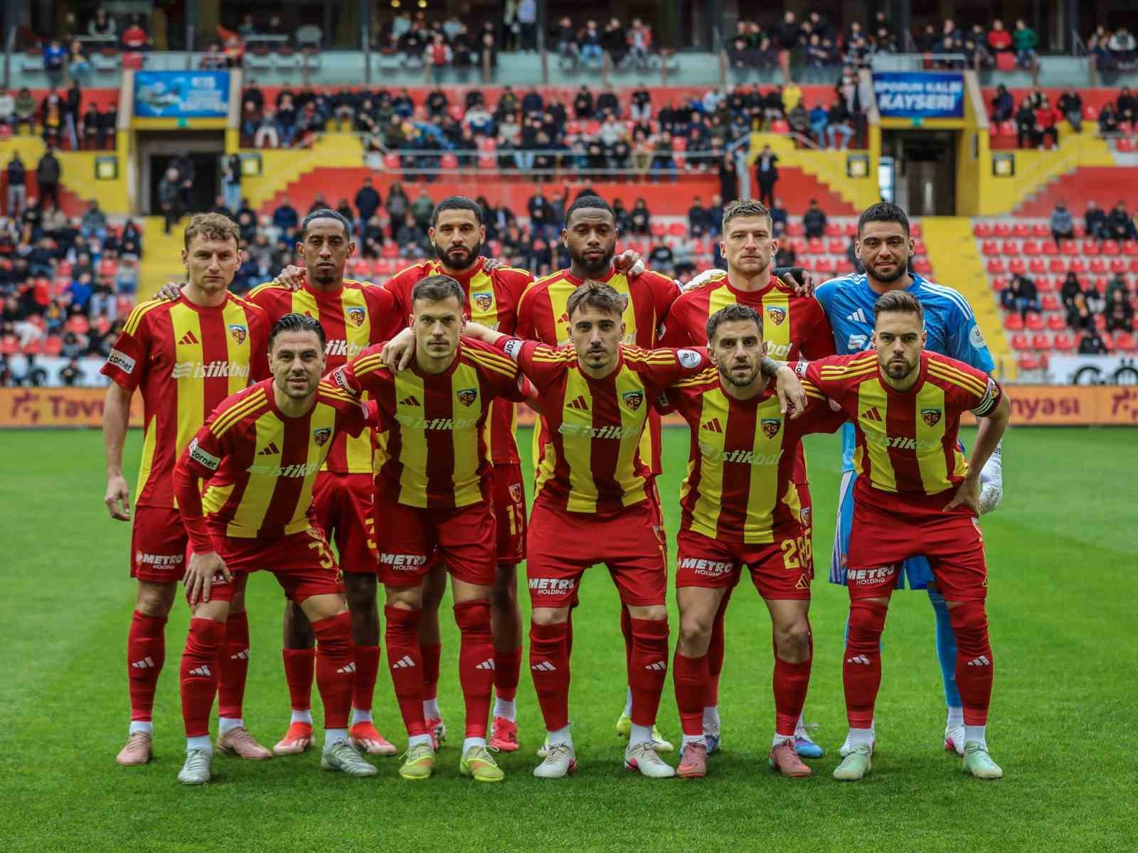 Kayserispor ilk yarıda gol üretemiyor
?v=1